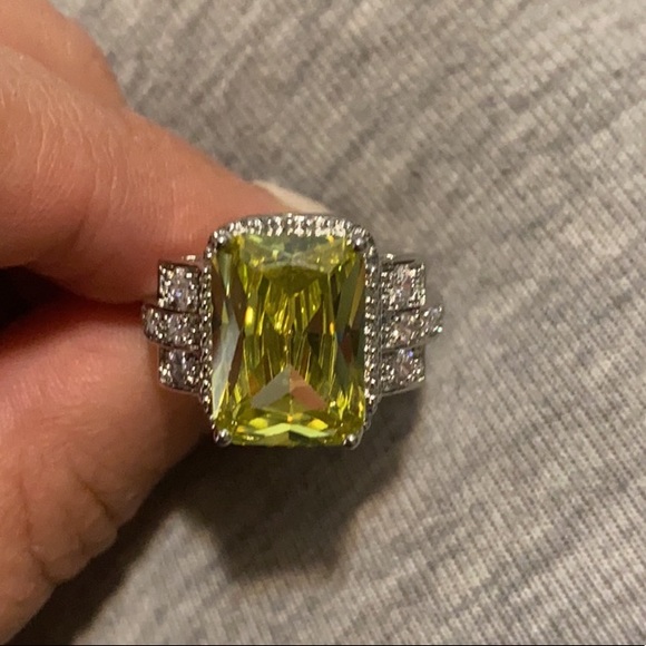 New 925 Sterling silver emerald Ring - Picture 4 of 6